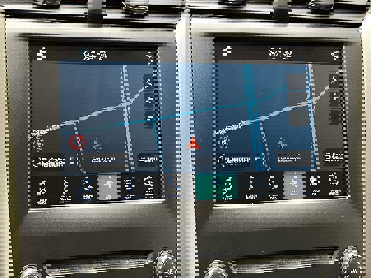 Used 2017 Ford Fusion SE w/ Equipment Group 201A FWD image 5