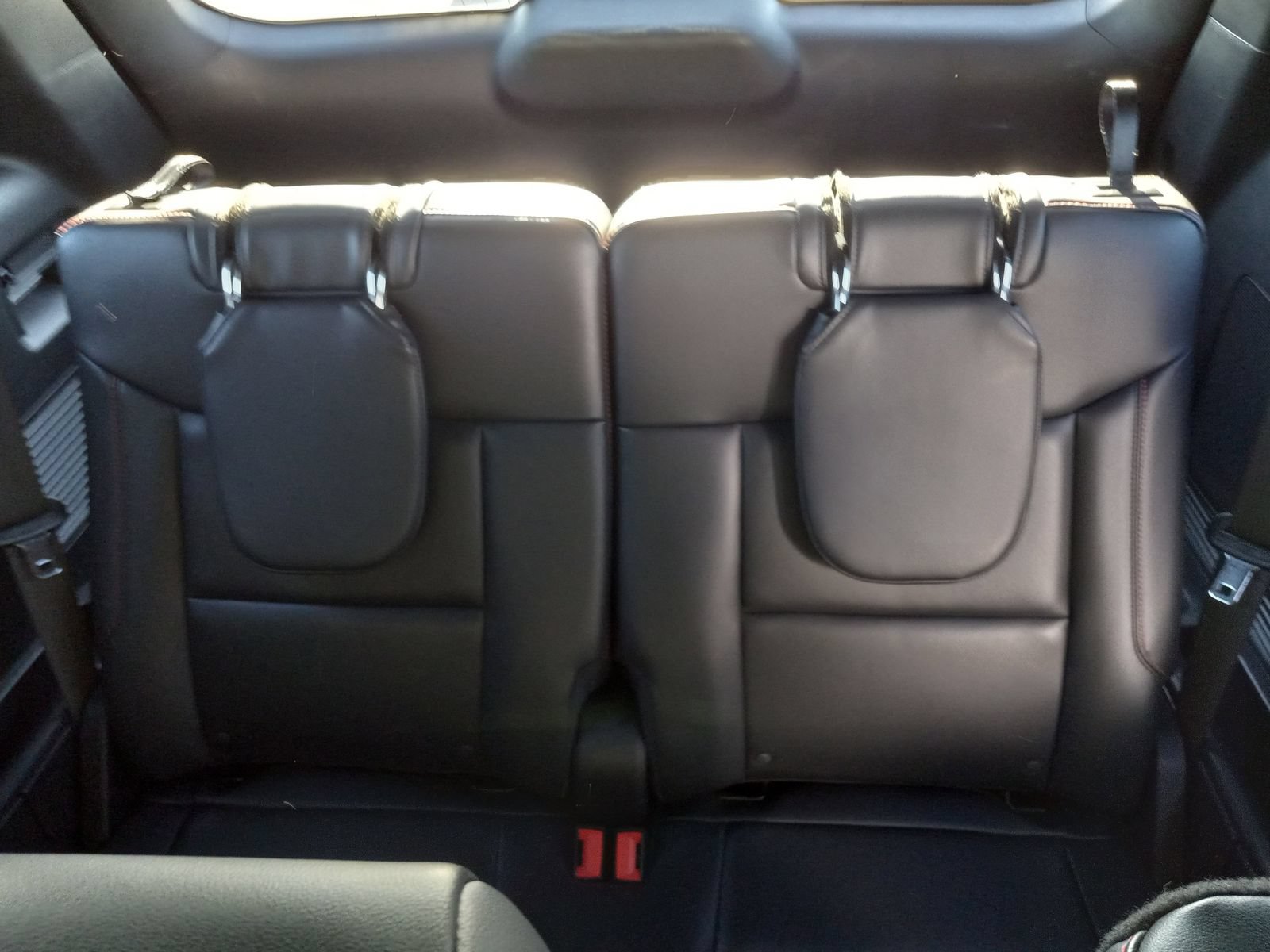 Used 2025 Ford Explorer ST-Line w/ ST-Line Street Pack AWD/4WD image 16
