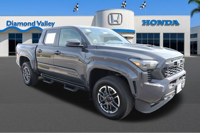 Used 2024 Toyota Tacoma TRD Sport image 1