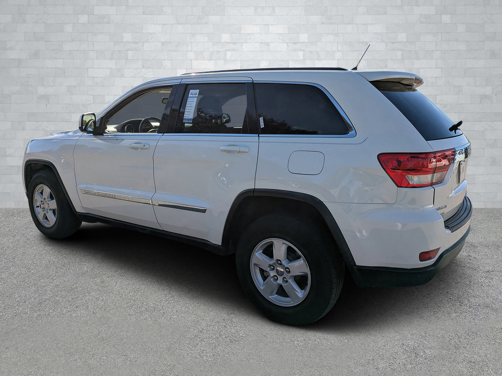 Used 2012 Jeep Grand Cherokee Laredo image 7