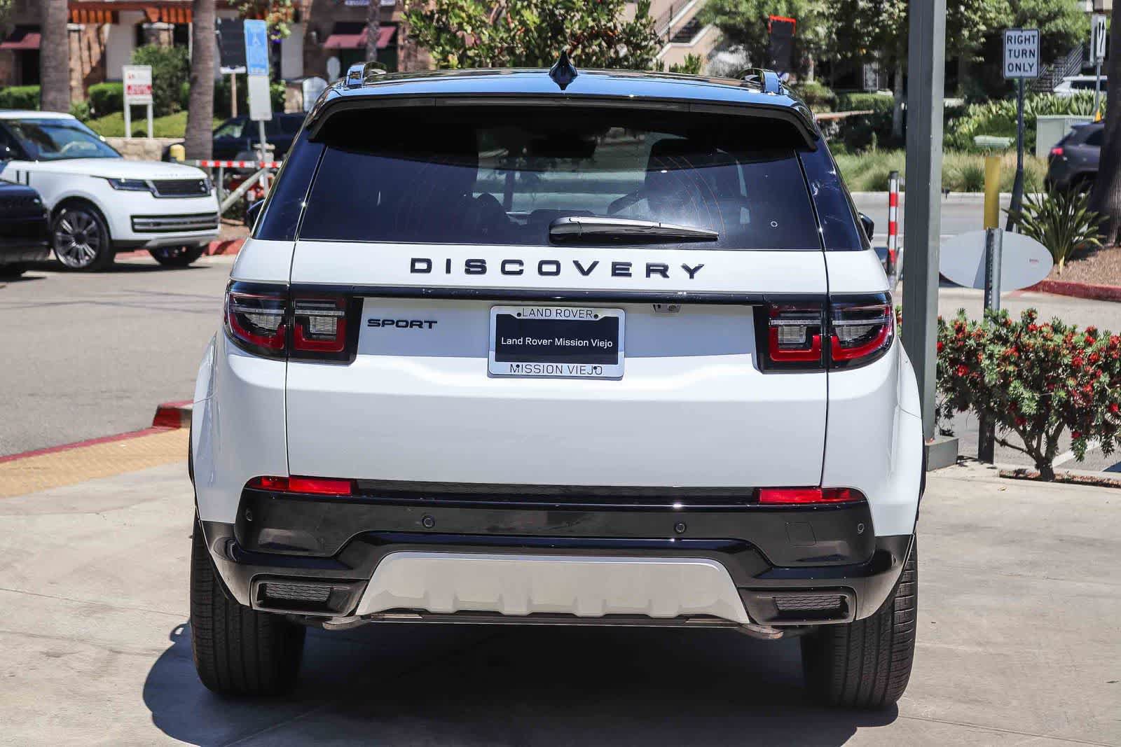 New 2026 Land Rover Discovery Sport Landmark AWD/4WD image 5