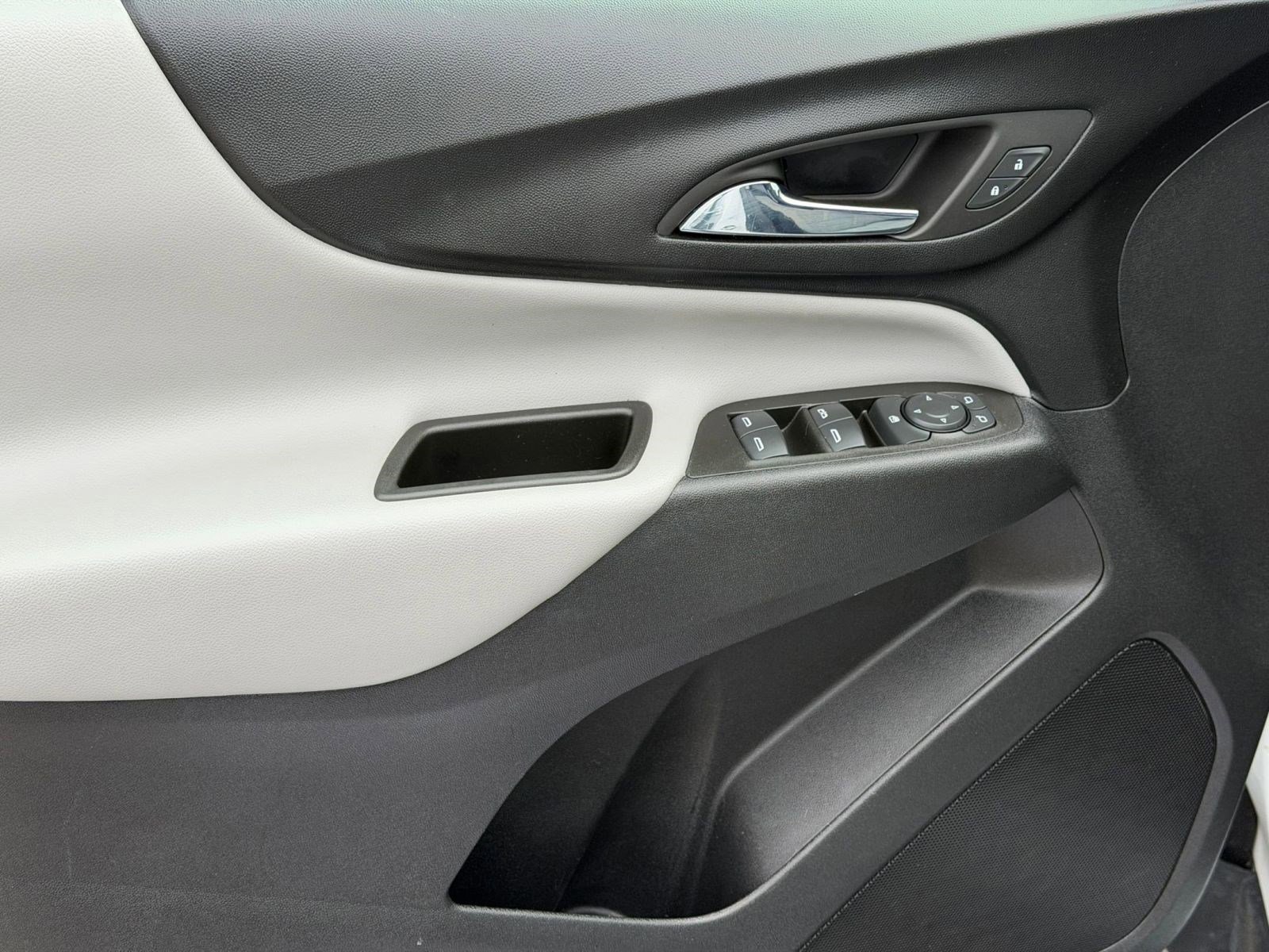 Used 2022 Chevrolet Equinox LS w/ LS Convenience Package image 13