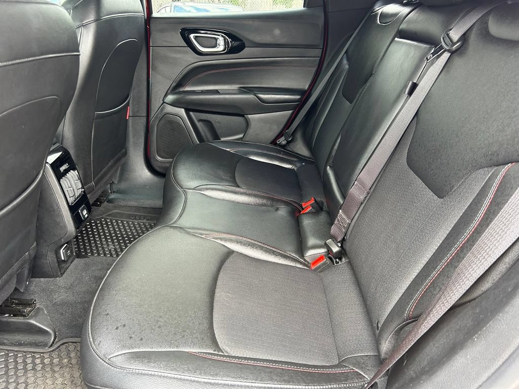Used 2025 Jeep Compass Trailhawk AWD/4WD image 18