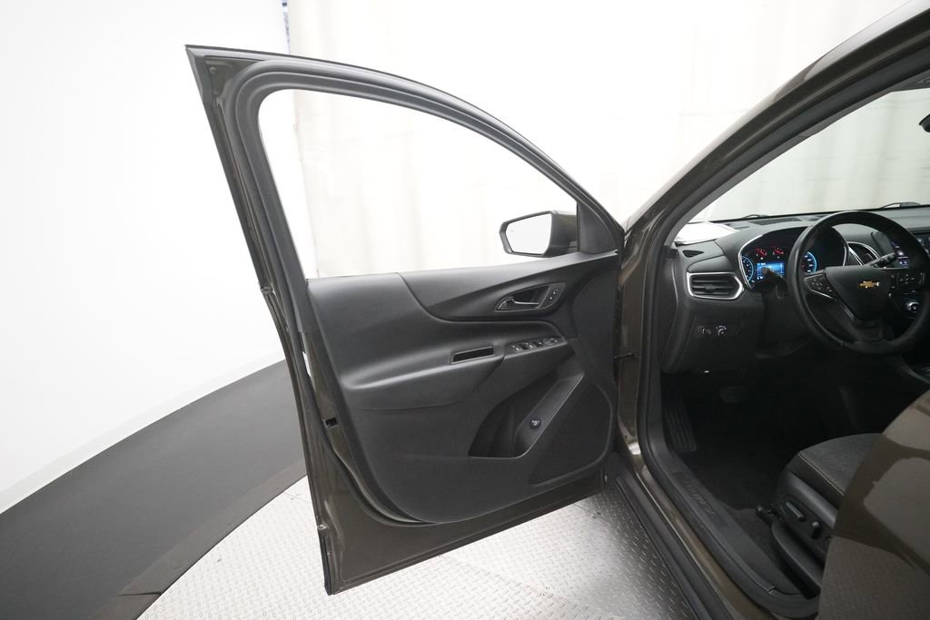 Used 2024 Chevrolet Equinox LT image 28
