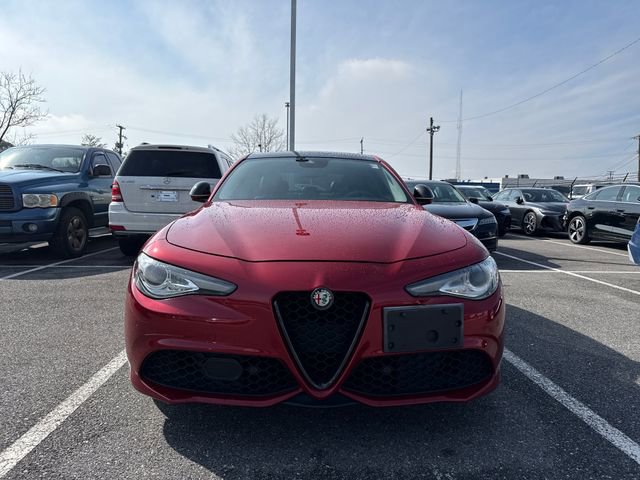 Used 2017 Alfa Romeo Giulia Ti w/ TI 19" Sport Package image 8