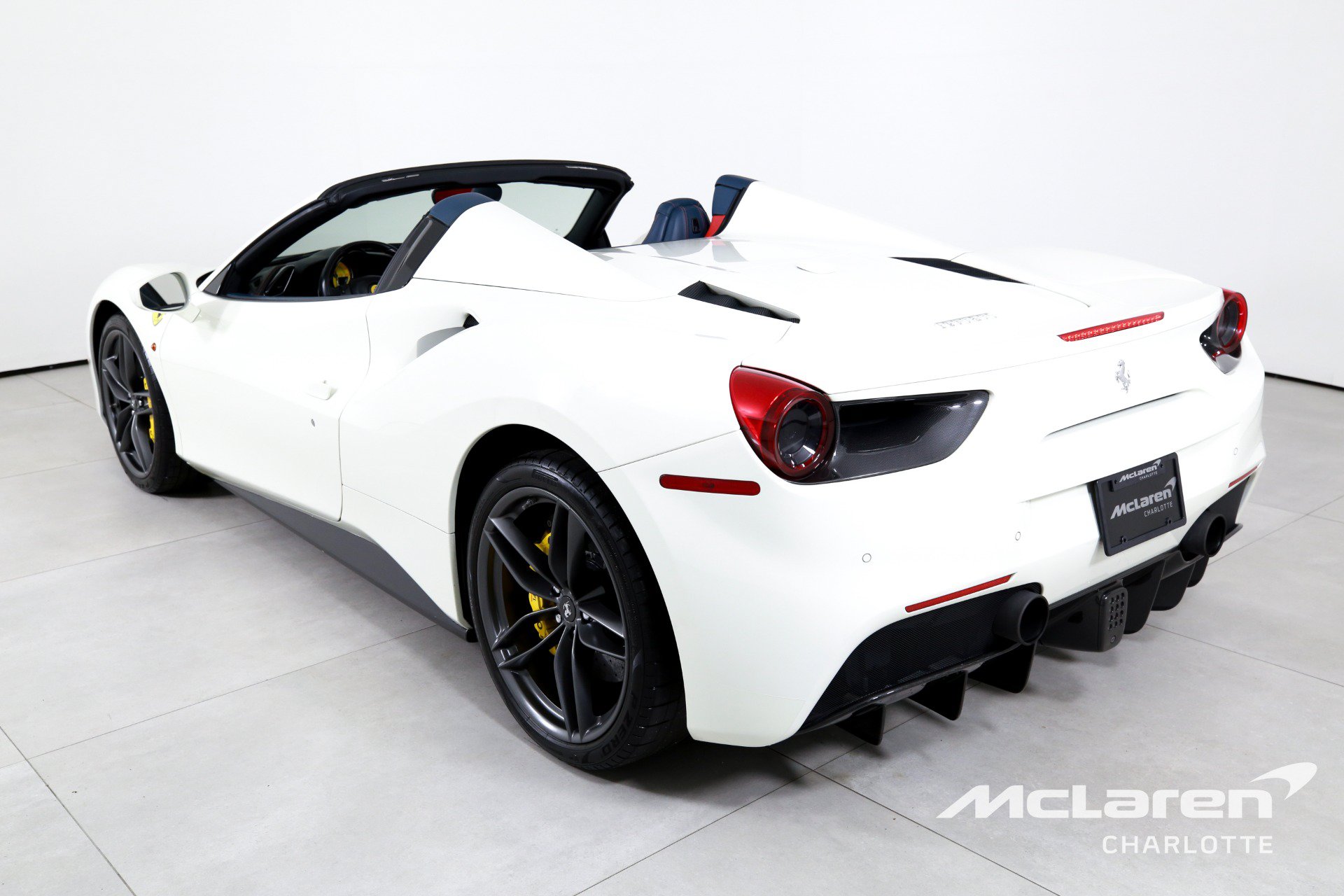 Used 2018 Ferrari 488 Spider RWD image 7