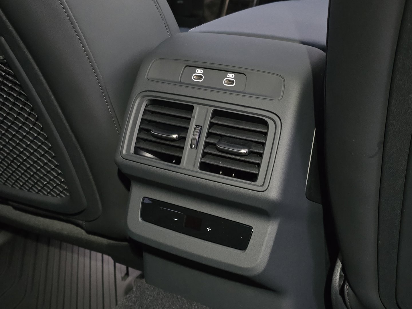 New 2025 Audi SQ5 Premium Plus image 33