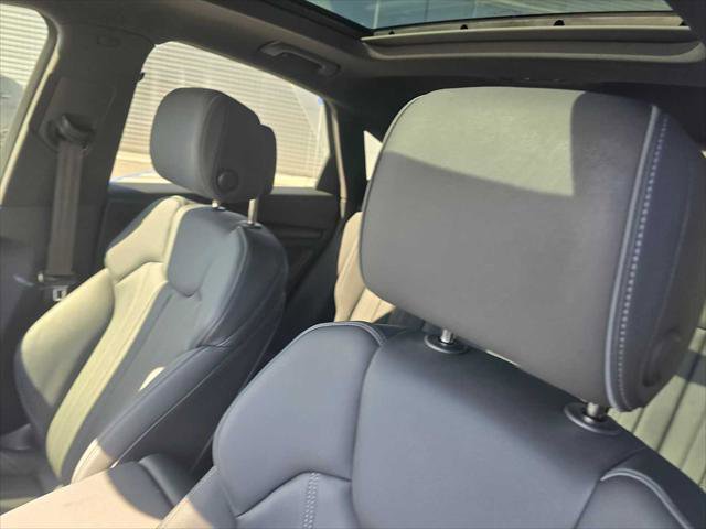 Used 2023 Audi Q5 2.0T Premium Plus w/ Premium Plus Package AWD/4WD image 26