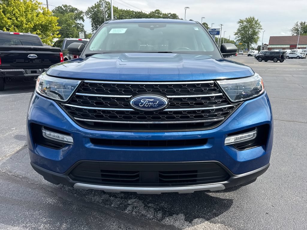 Used 2023 Ford Explorer XLT w/ Equipment Group 202A AWD/4WD video 3