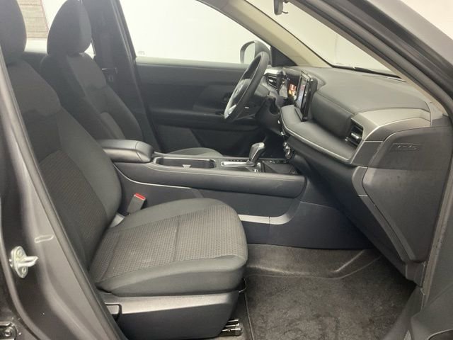 Used 2025 Nissan Kicks S image 25