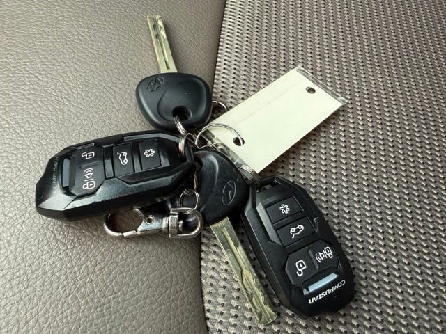 Used 2014 Hyundai Tucson SE image 16