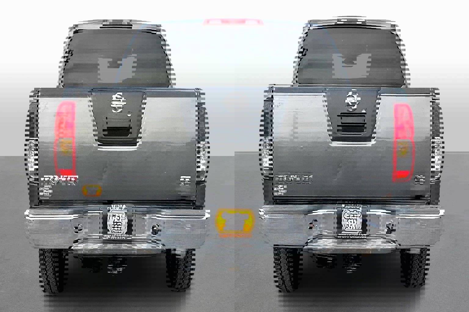 Used 2008 Nissan Frontier SE w/ SE Value Truck Pkg image 3