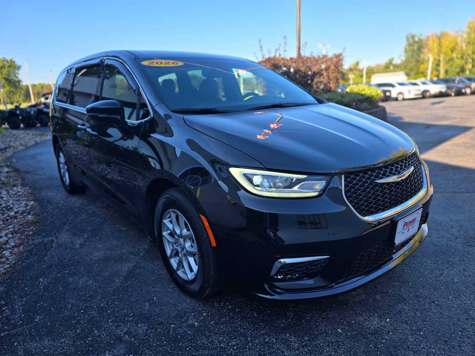 Used 2026 Chrysler Pacifica Select FWD image 8