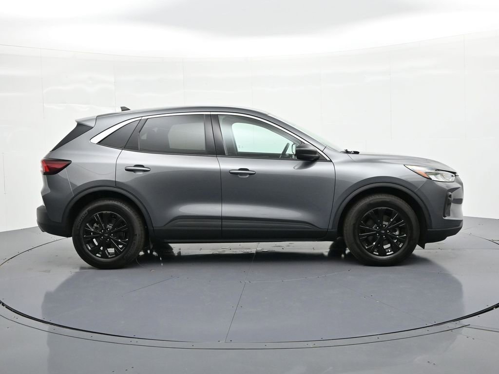 Used 2024 Ford Escape Active w/ Cold Weather Package image 5