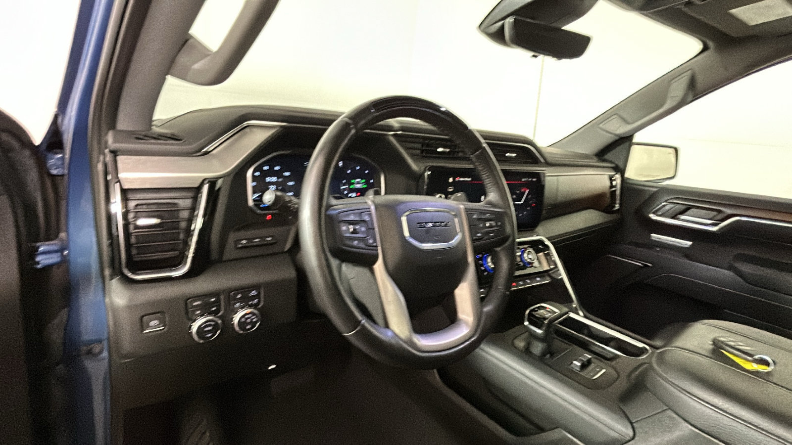 Used 2024 GMC Sierra 1500 Denali AWD/4WD image 17