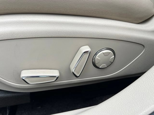 Used 2017 Lincoln MKZ Reserve w/ Technology Package FWD image 30
