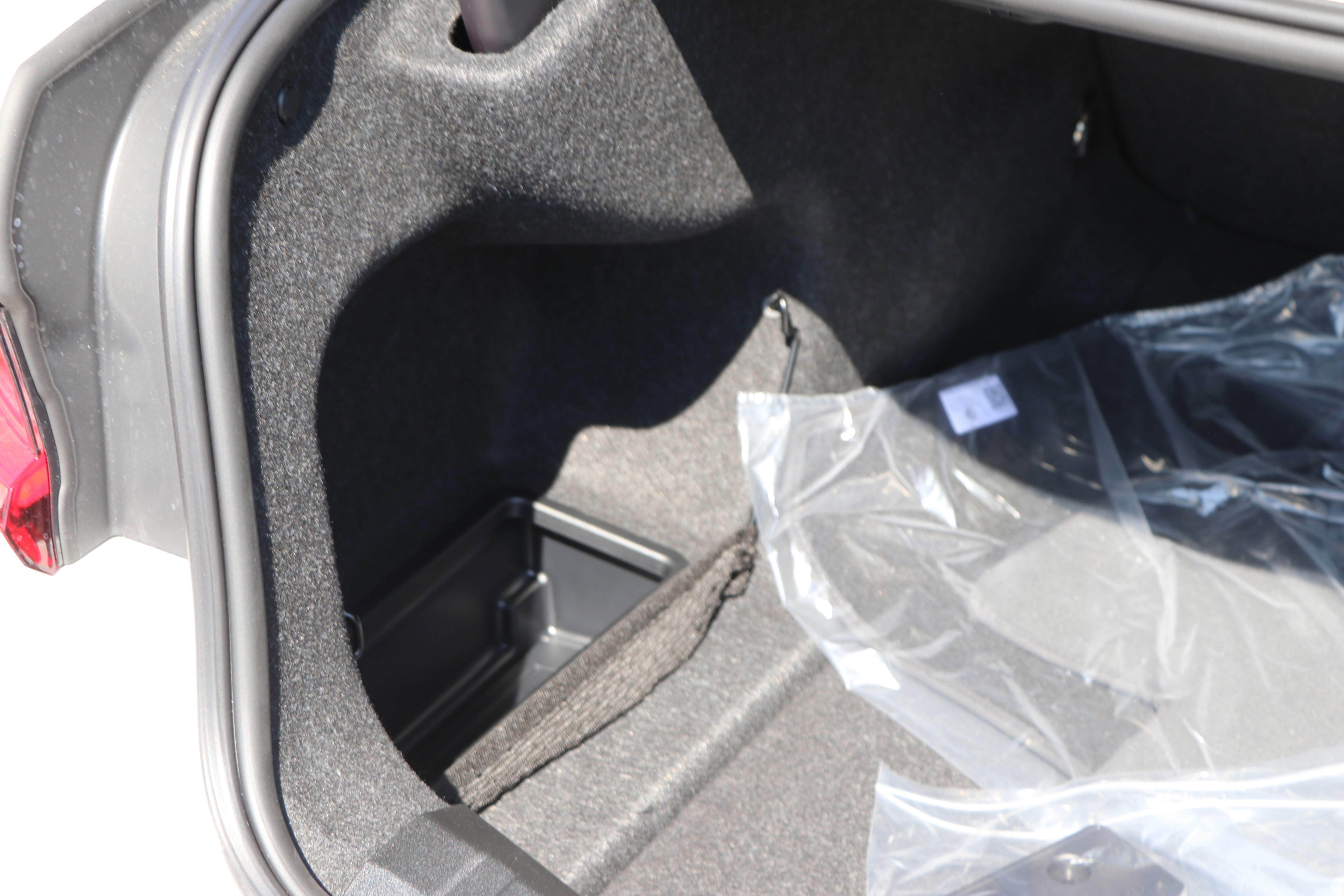 Certified 2025 BMW 330i Sedan w/ M Sport Package image 39