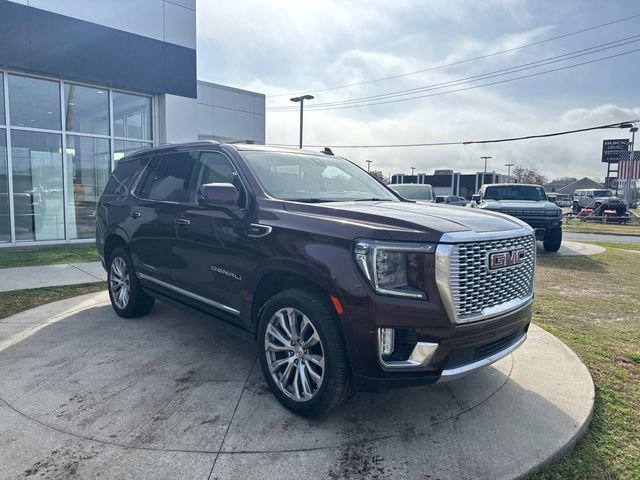 Used 2022 GMC Yukon Denali w/ Denali Premium Package image 4