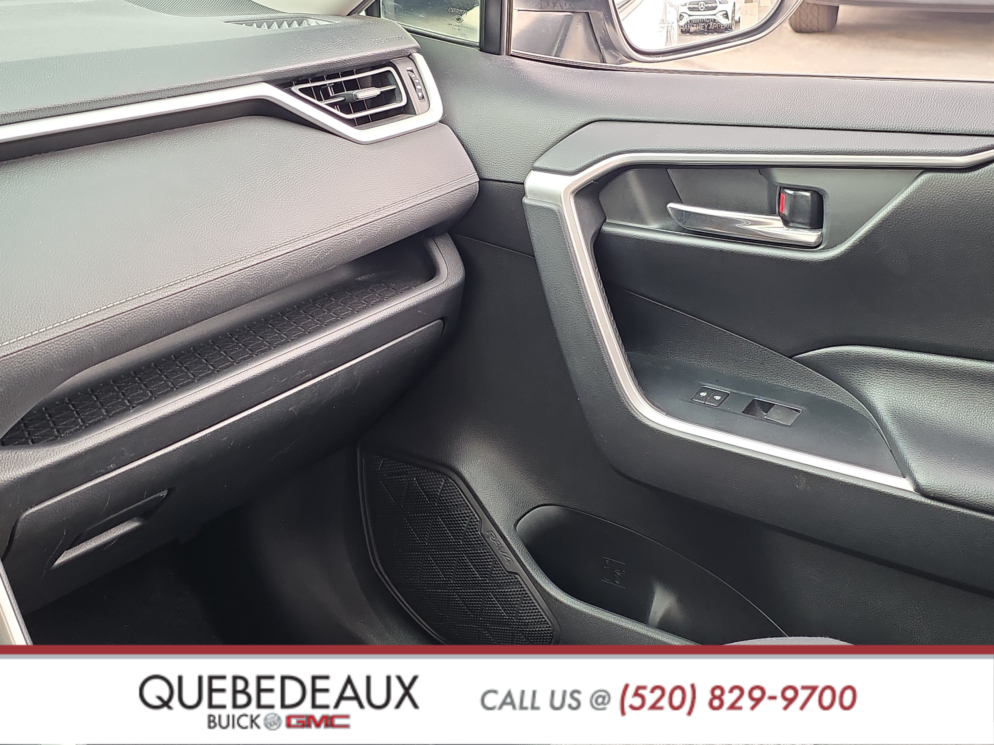 Used 2020 Toyota RAV4 XLE FWD image 20