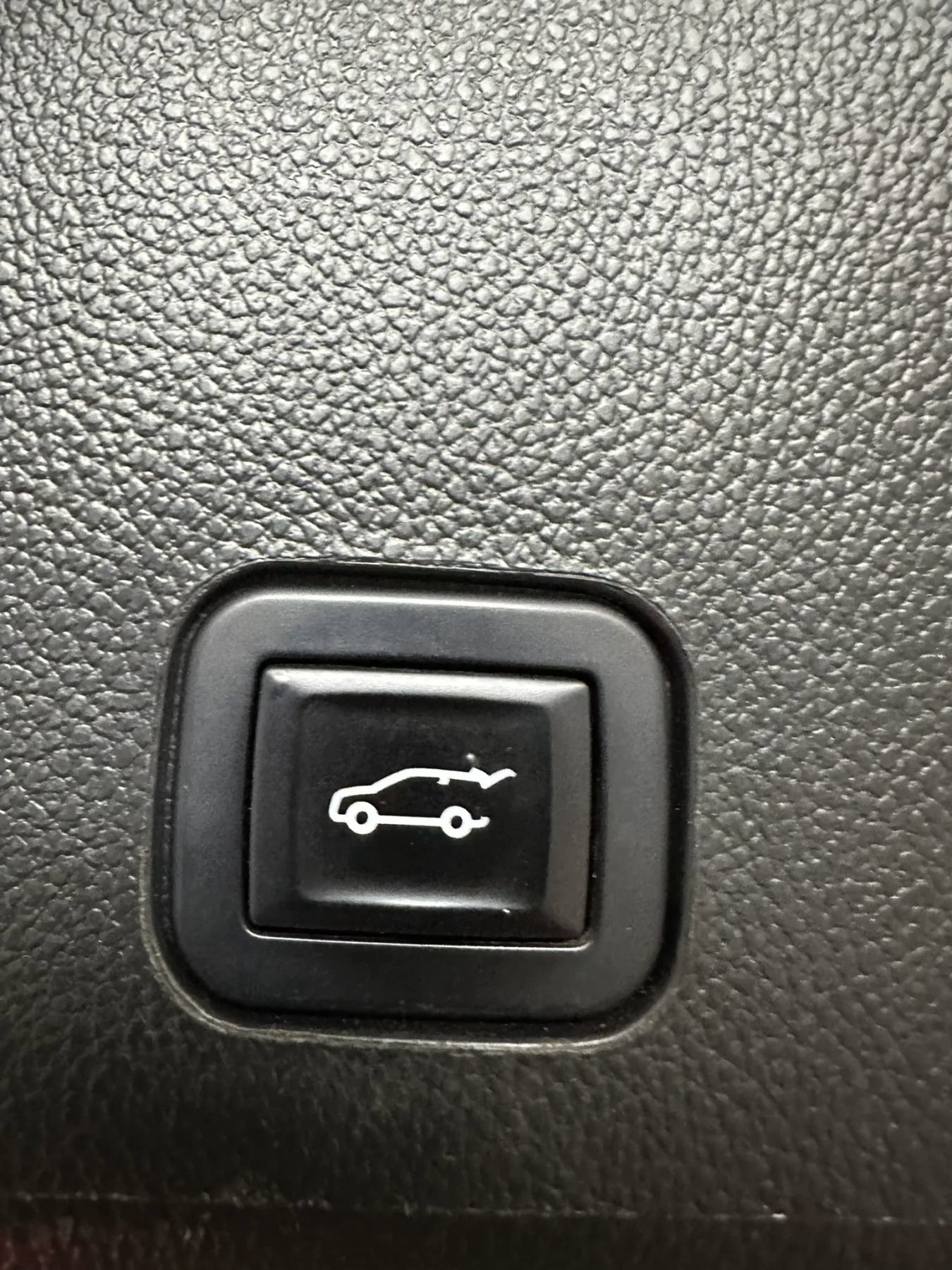 Used 2013 Cadillac SRX Luxury w/ Driver Awareness Package FWD image 26