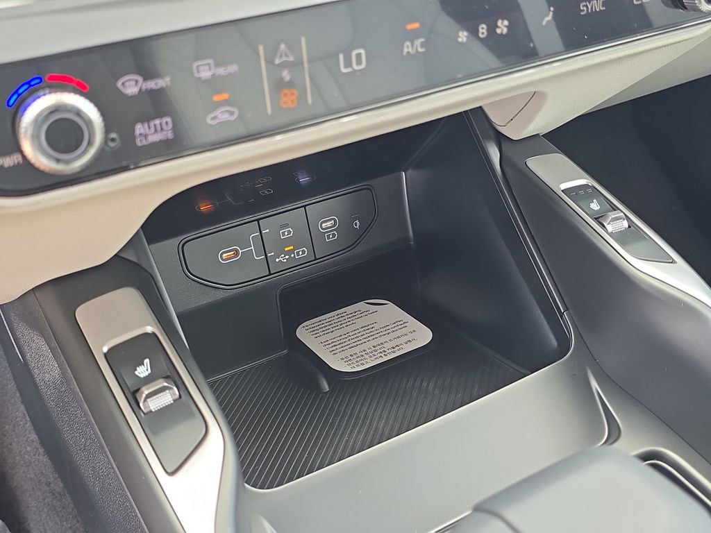 New 2026 Kia Sorento S FWD image 25