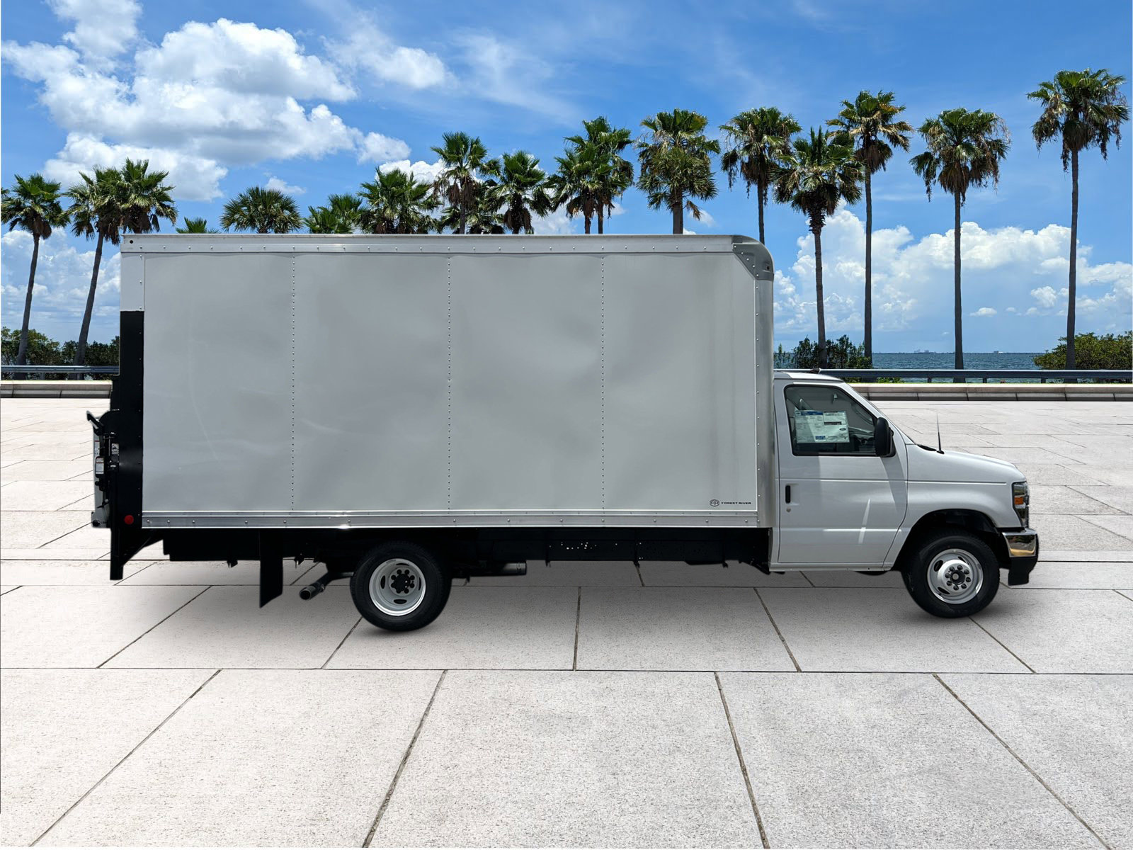 New 2026 Ford E-350 and Econoline 350 Super Duty w/ Power Equipment Group image 9