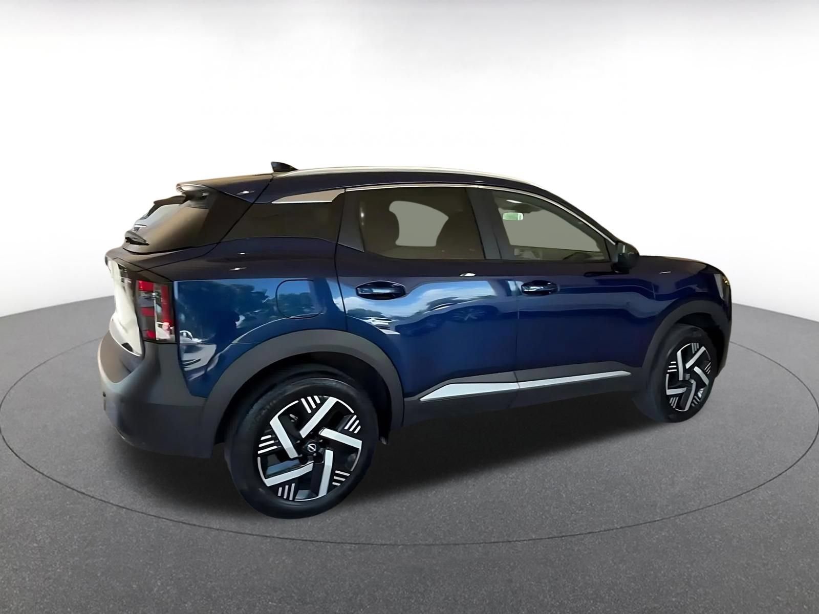 Used 2026 Nissan Kicks SV w/ Cold Weather Package FWD image 14