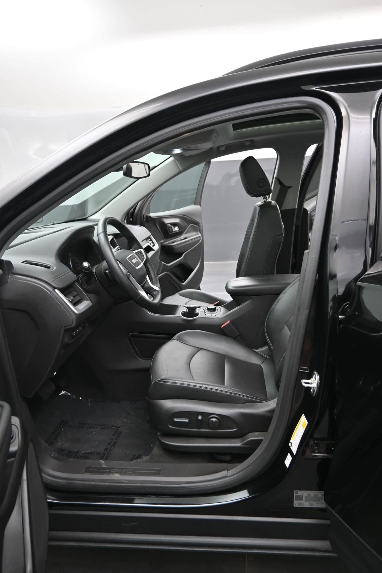 Used 2024 GMC Terrain SLT w/ Tech Package AWD/4WD image 16
