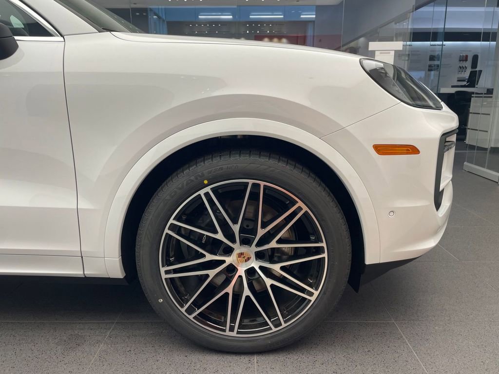 New 2026 Porsche Cayenne Coupe AWD/4WD image 25