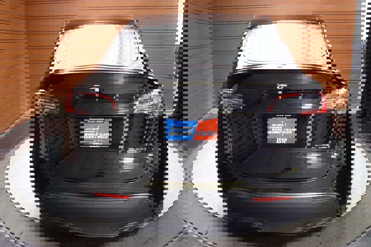 Used 2022 Tesla Model Y Performance image 2