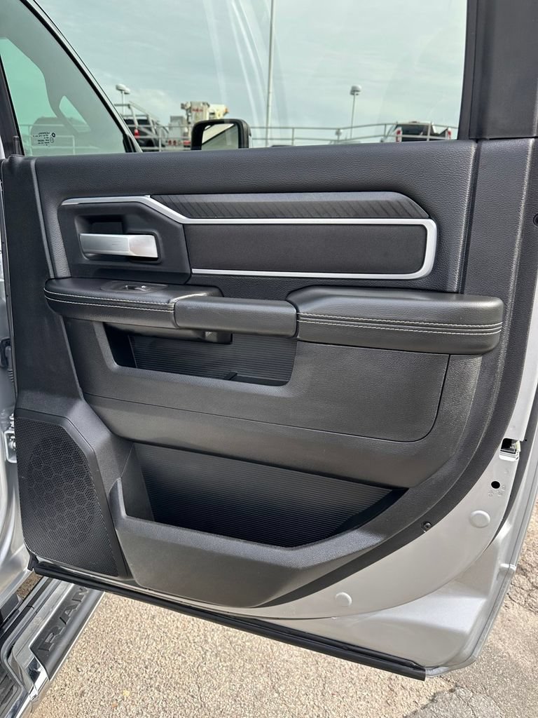 Used 2026 RAM 2500 Big Horn AWD/4WD image 30
