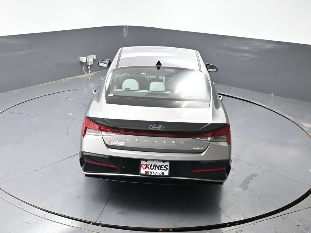 Used 2024 Hyundai Elantra Limited FWD image 49