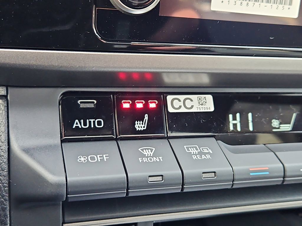 New 2026 Toyota Camry Hybrid image 12