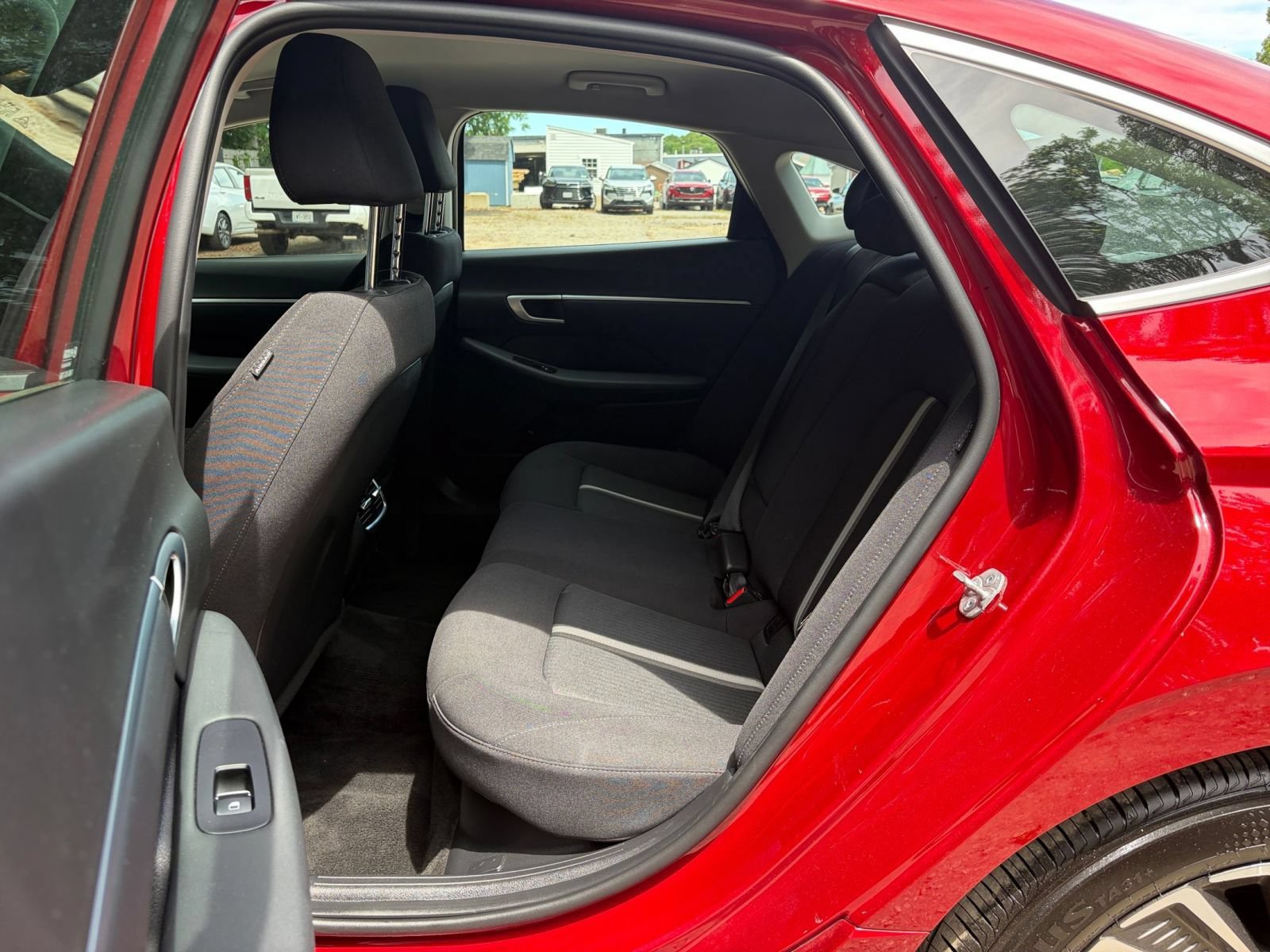 Used 2025 Hyundai Sonata SEL FWD image 25