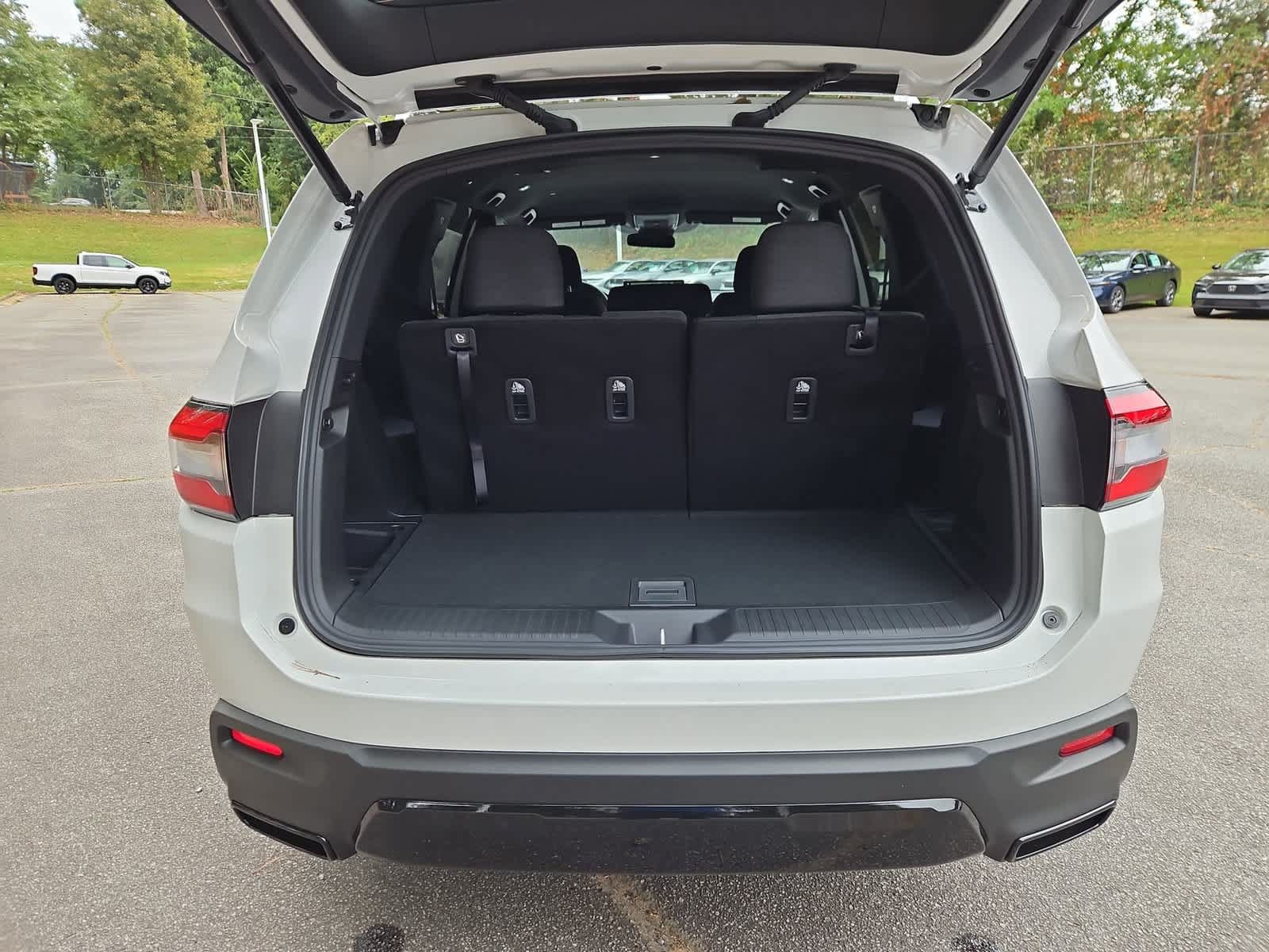 New 2026 Honda Pilot Sport image 9