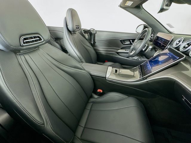 Certified 2025 Mercedes-Benz CLE 300 4MATIC Cabriolet image 28