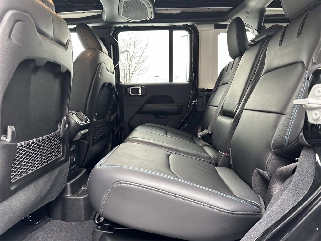 Used 2024 Jeep Wrangler High Altitude image 11