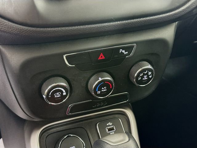 Used 2017 Jeep Compass Sport w/ Tech Group image 18