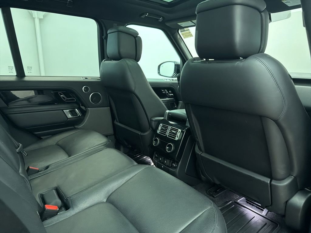 Used 2019 Land Rover Range Rover HSE image 25