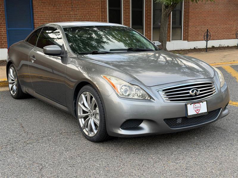 Used 2010 INFINITI G37 Convertible w/ Premium Pkg RWD image 4