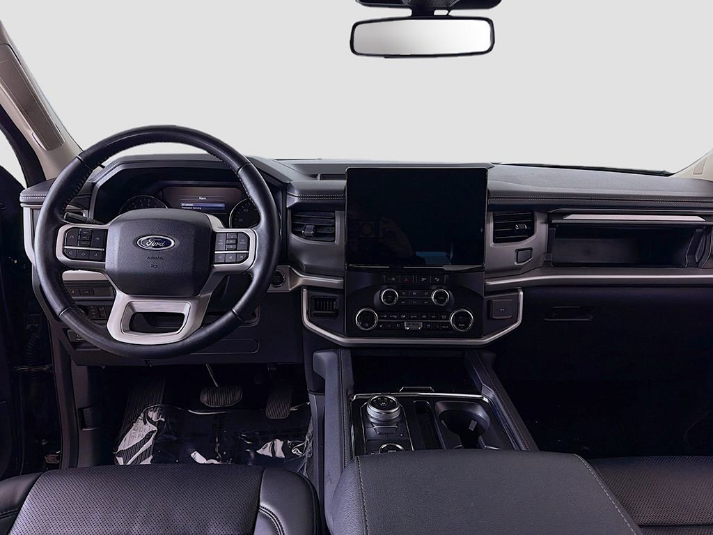 Used 2024 Ford Expedition XLT image 28