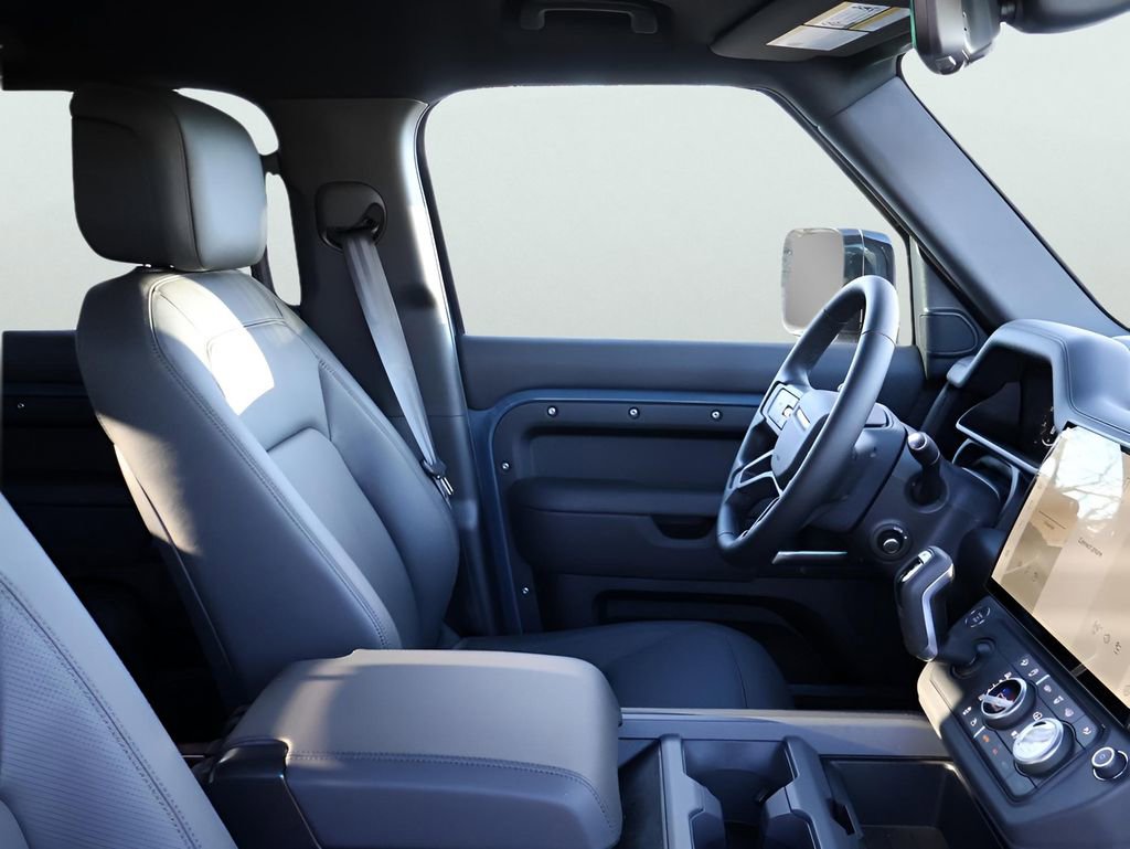 New 2026 Land Rover Defender 110 X-Dynamic SE image 8