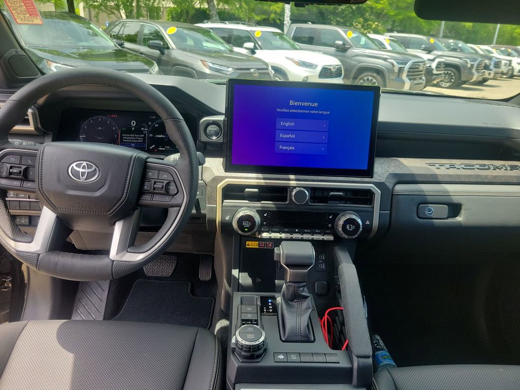 Used 2025 Toyota Tacoma Limited AWD/4WD image 17
