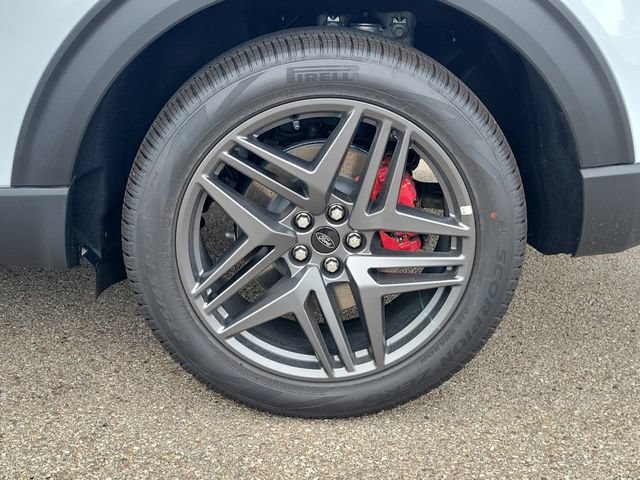New 2026 Ford Explorer ST-Line w/ ST-Line Street Pack AWD/4WD image 5