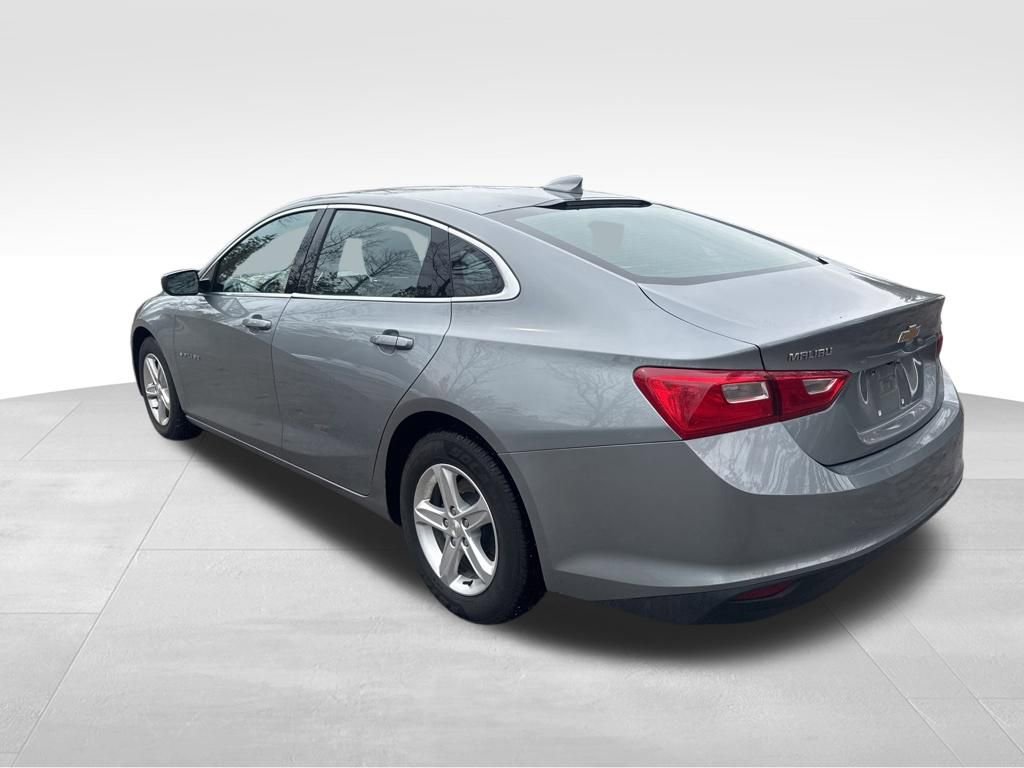 Used 2023 Chevrolet Malibu LT image 3