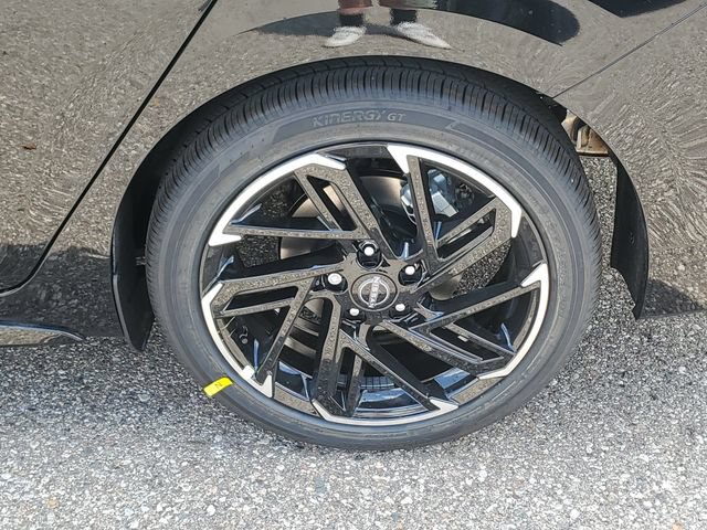 New 2026 Nissan Sentra SR w/ SR Premium Package FWD image 30