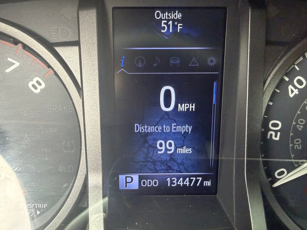 Used 2016 Toyota Tacoma TRD Sport w/ Exterior Package AWD/4WD image 19