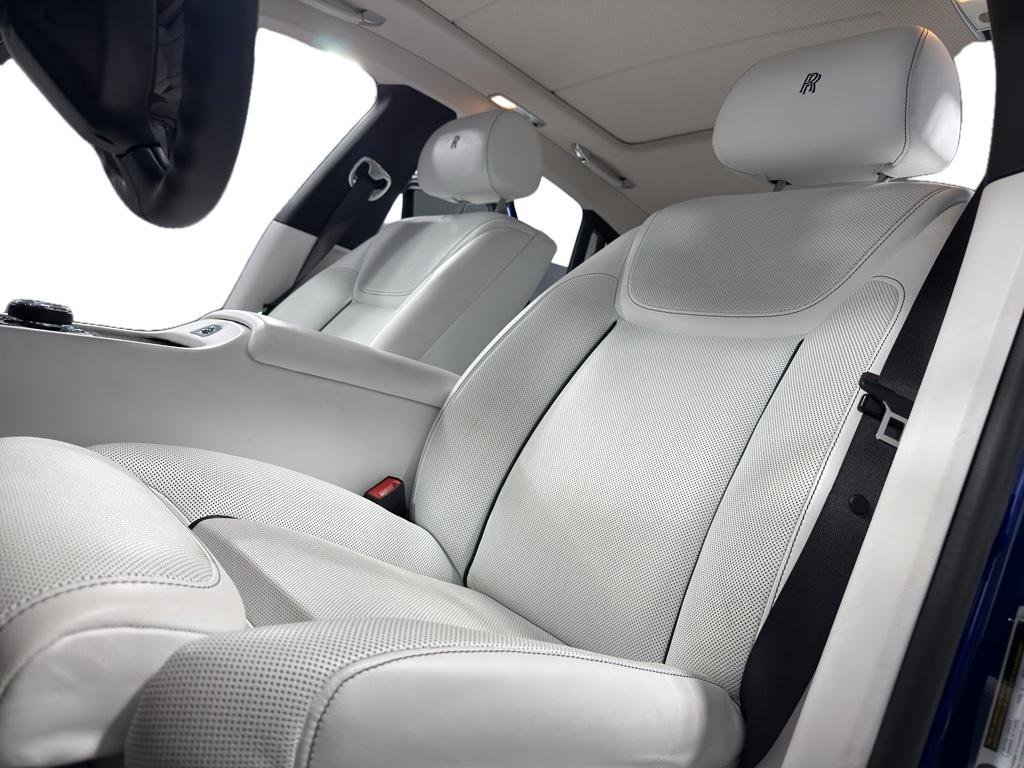 Used 2019 Rolls-Royce Ghost image 13