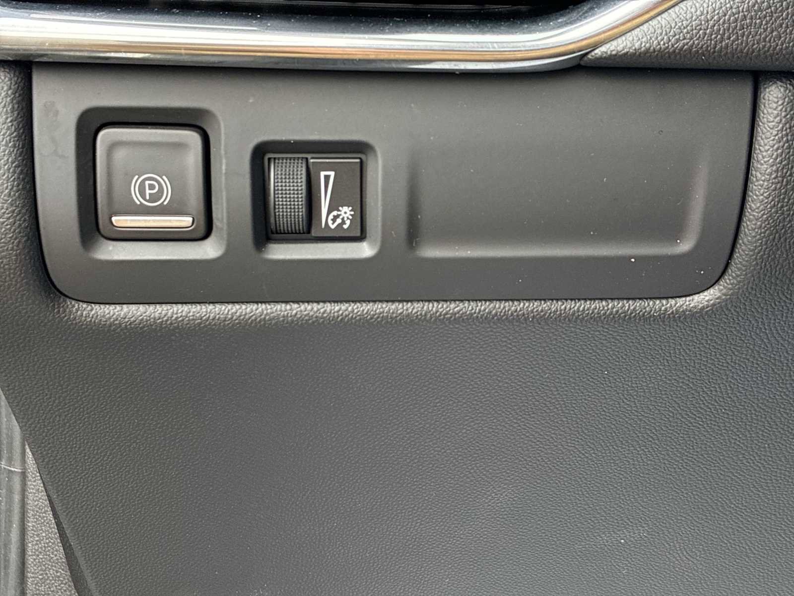 Certified 2020 Cadillac XT4 Premium Luxury image 18