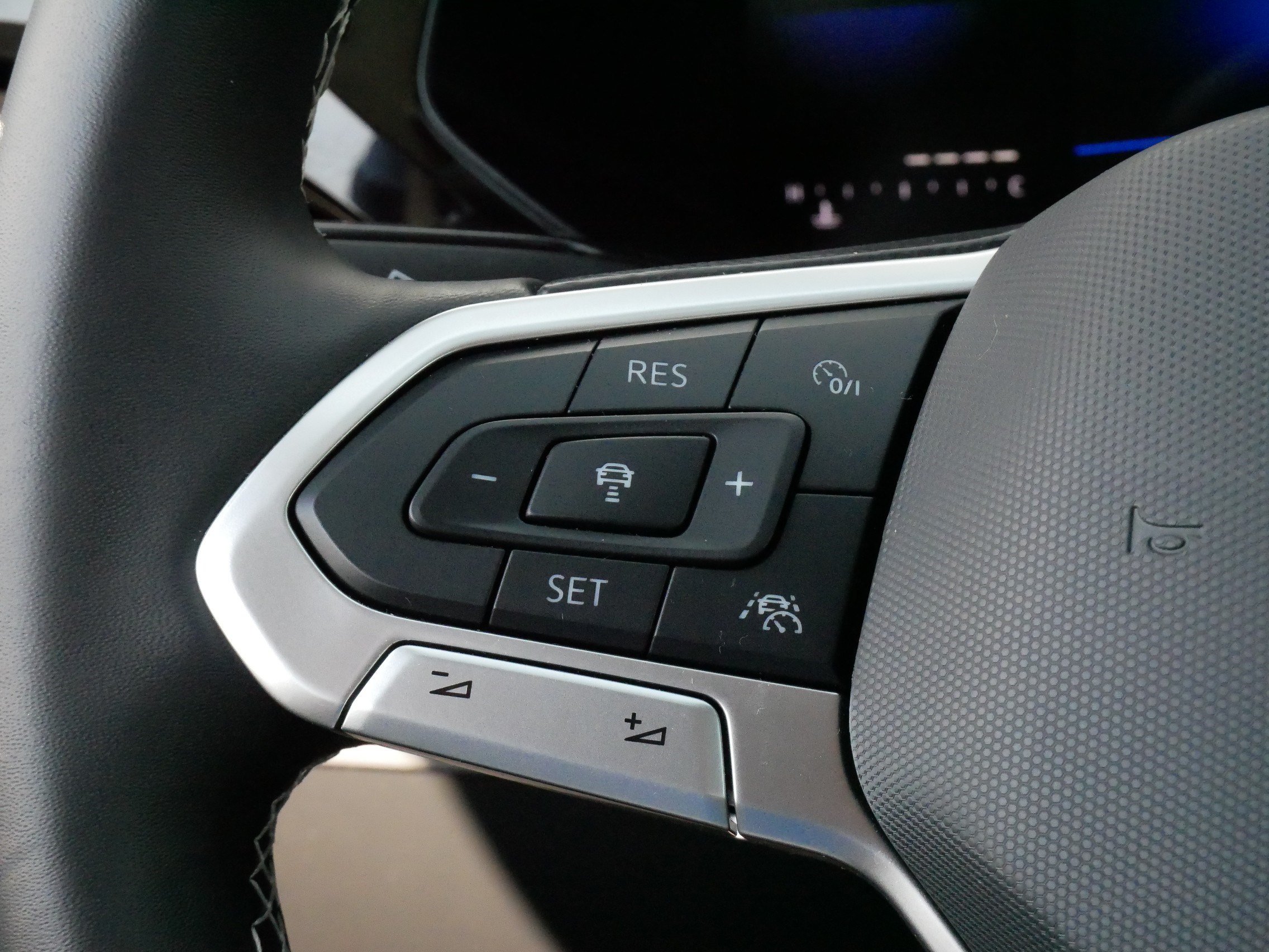 Certified 2024 Volkswagen Taos S AWD/4WD image 28